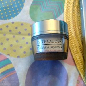 NWOT Estee Lauder Revitalizing Supreme +